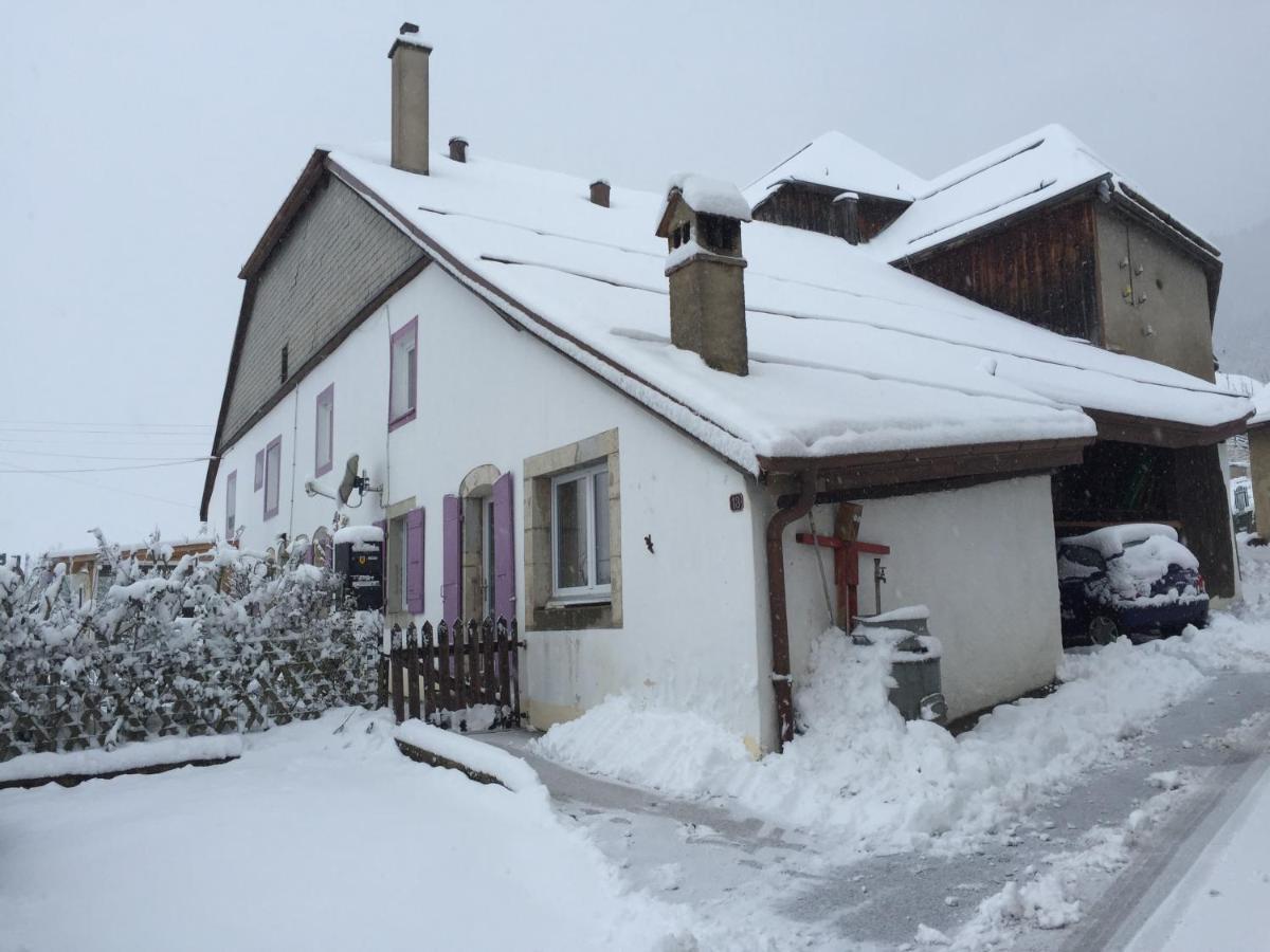 Le 13, Charmant Appartement De 2 Pieces A Lignerolle Dış mekan fotoğraf